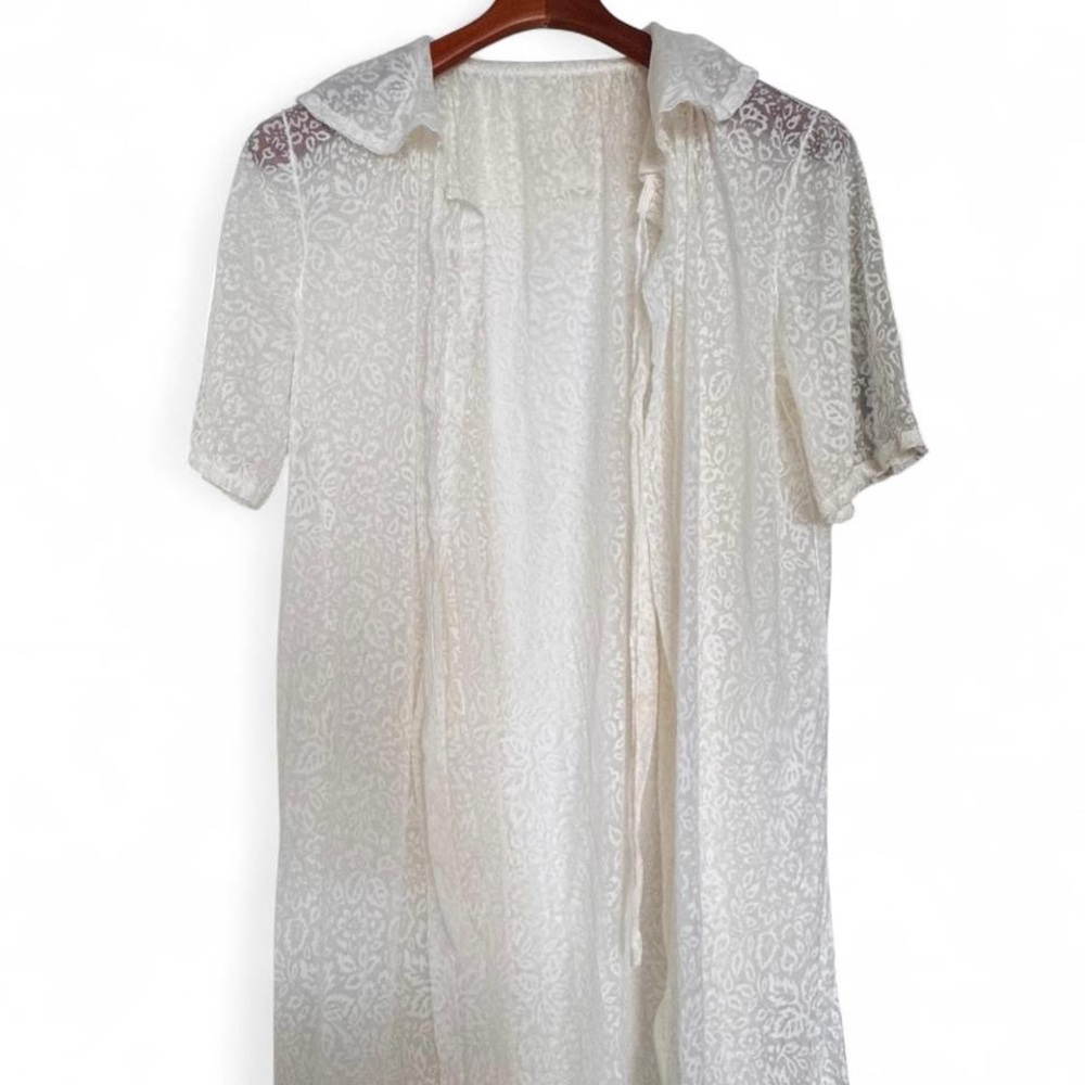 Vintage Elegant tie Robe